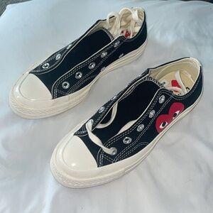 Women’s Chuck Taylor Converses Black Low Tops